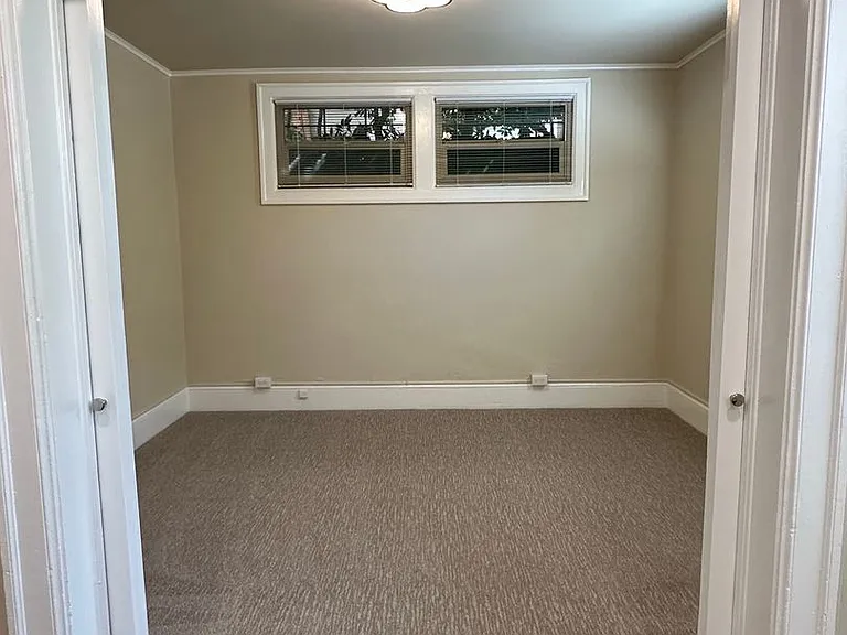 De Luxe Apartments LLC — Photo 17