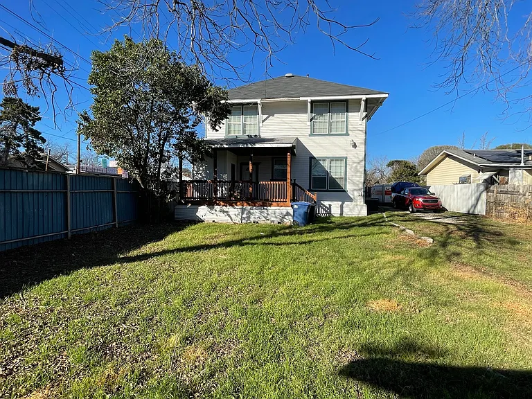 102 Bailey Avenue - 1 — Photo 2