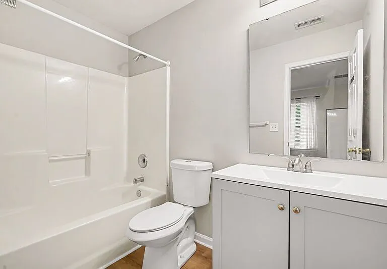 2224 Winthrop Chase Dr — Photo 9