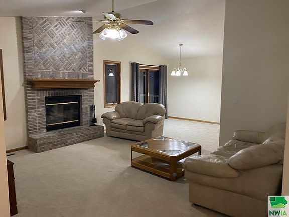 4th image of 4710 Cardinal Ct