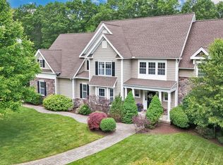 14 Crown Point, Canton, CT 06019