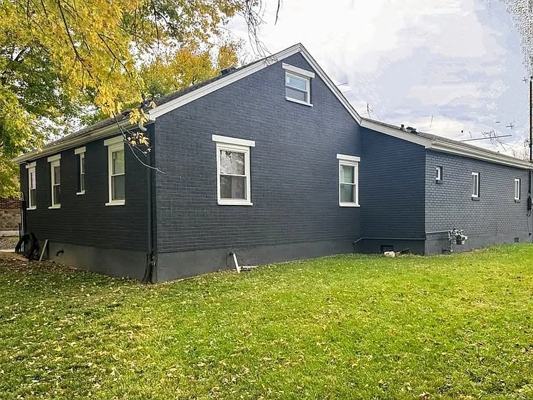 8079 W 3rd St — Photo 2