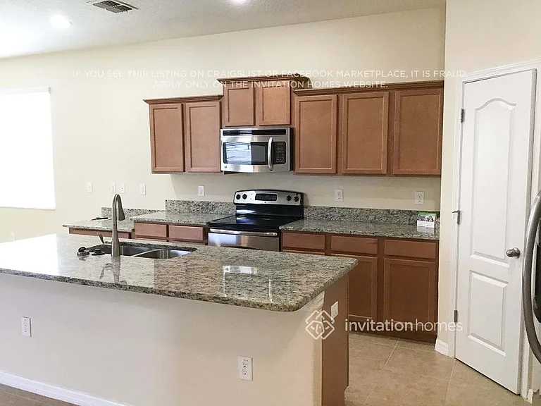 12008 Streambed Dr — Photo 4