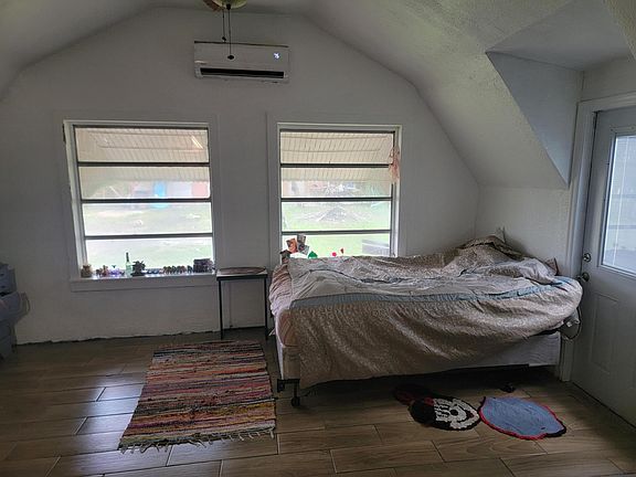3rd image of 1300 SW 24th Avenue