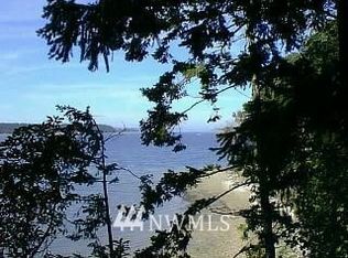 991 Griffiths Point Rd, Nordland, WA 98358