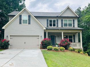 2326 Robin Dr, Loganville, GA