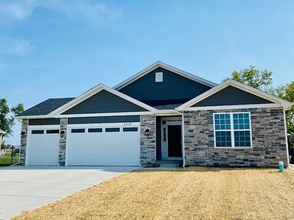 2219 Truman Trl, McHenry, IL 60051