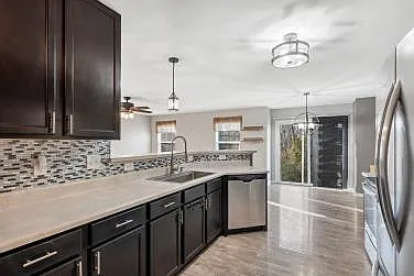 1815 Hyland Green Dr — Photo 15