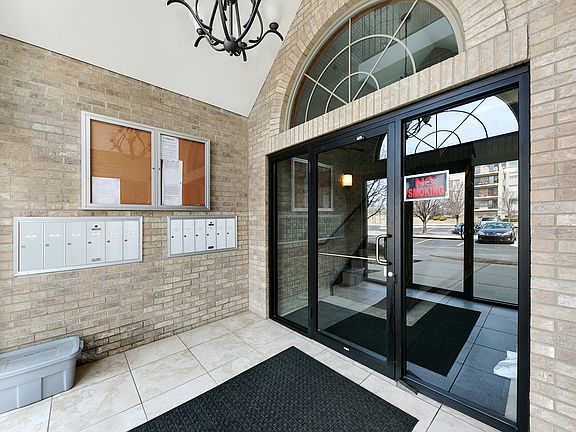 2nd image of 8525 Woodward Ave #204