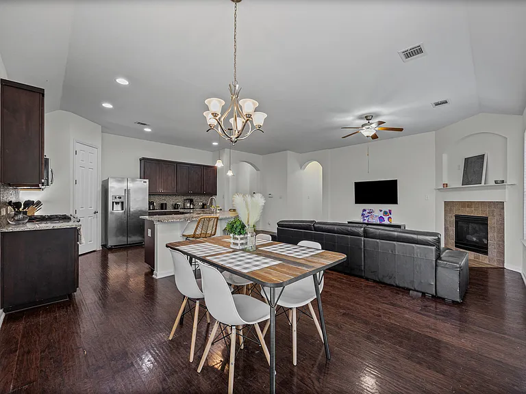 5524 Allamanda Dr — Photo 5