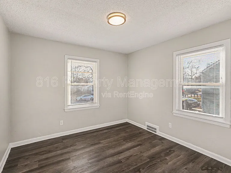 6230 Agnes Ave — Photo 11