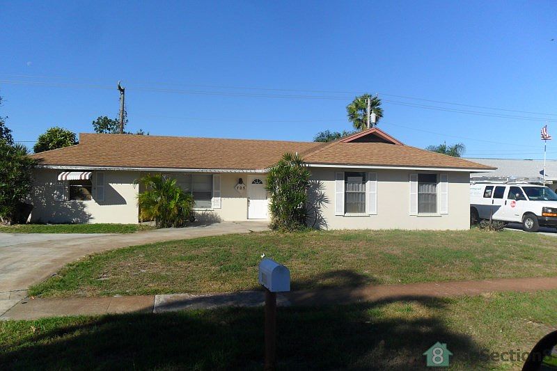 2nd image of 725 La Costa Way