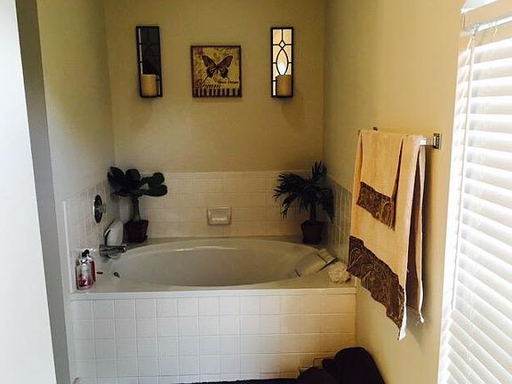 Tub mbath