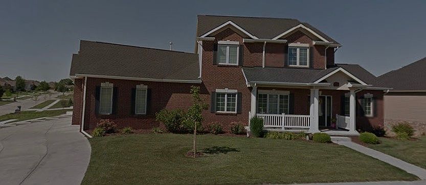 900 Sandhills Ct