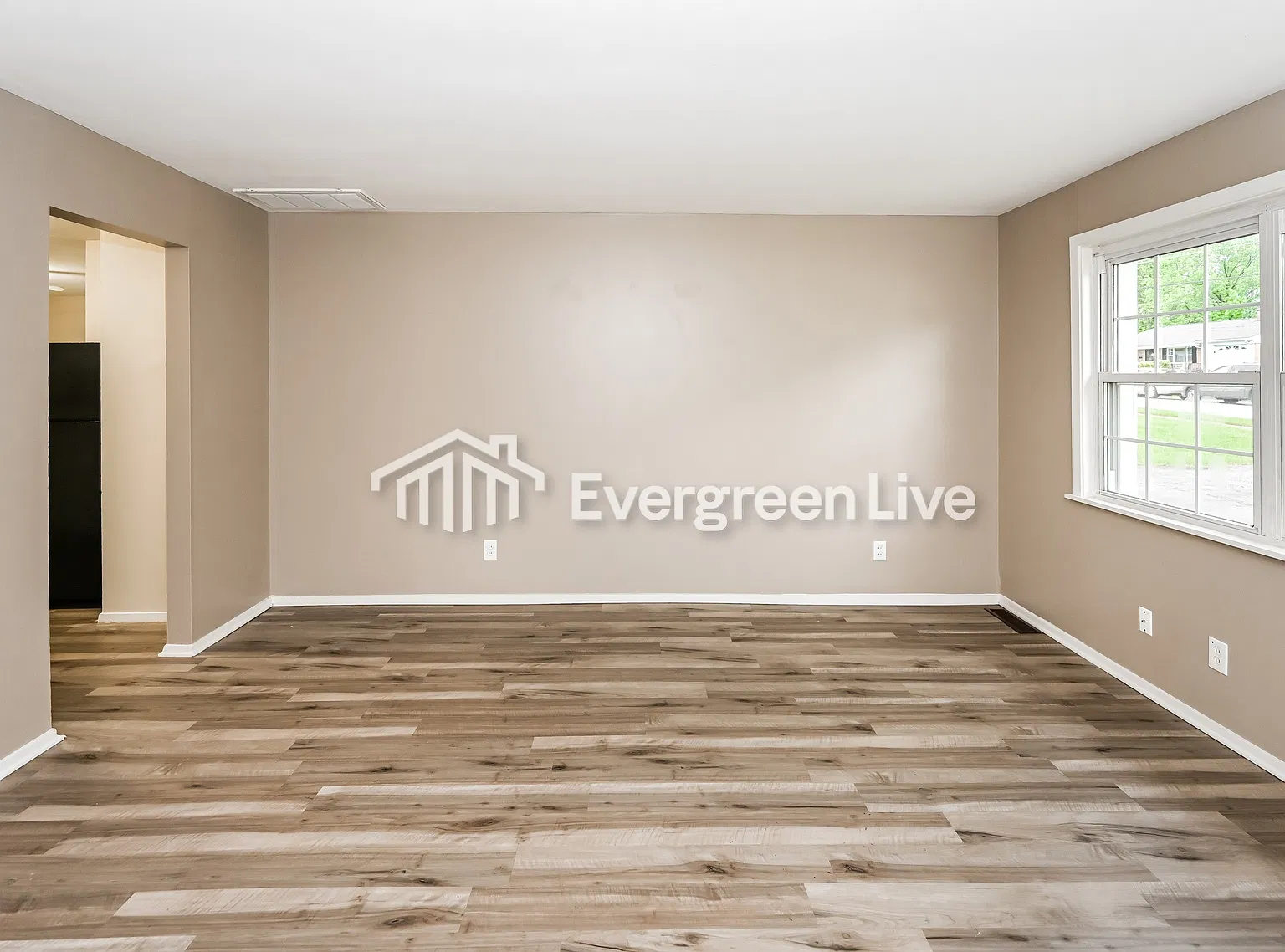 3 bed, 2.0 bath, 1257 sqft, $1,645 — Photo 3