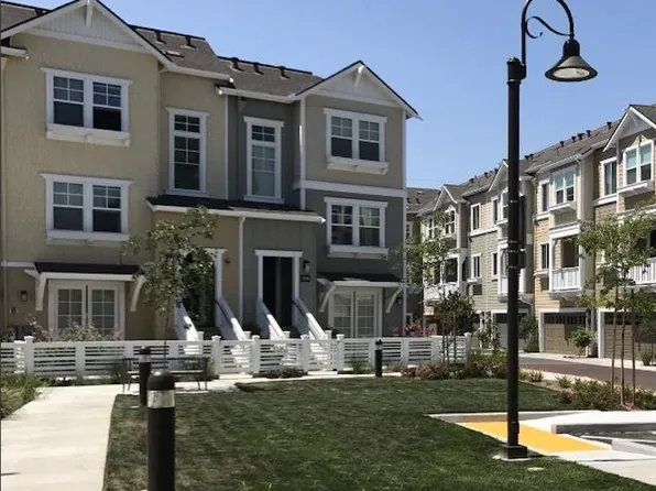 2057 Atlas Loop, Mountain View, CA 94043