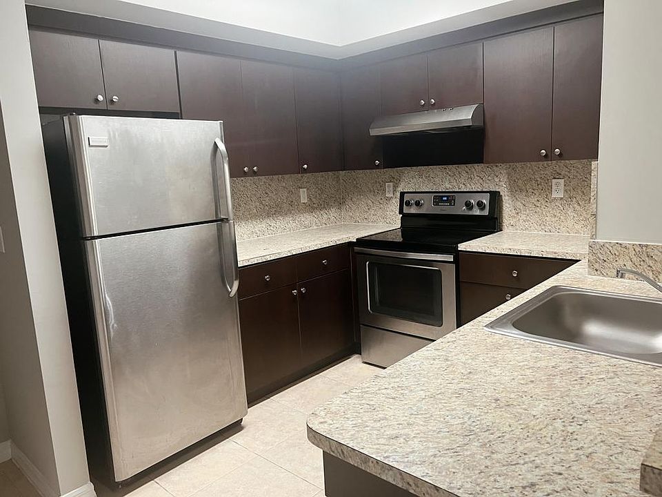 2nd image of 1418 SW 7th St APT 3