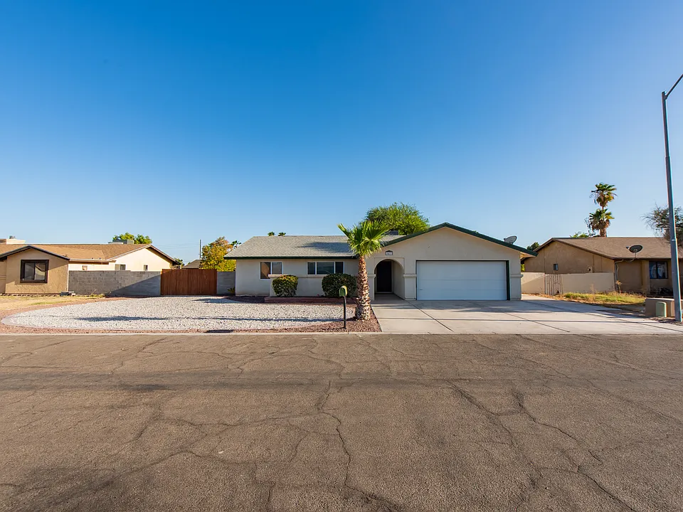 3477 E Cuadrilla Ln