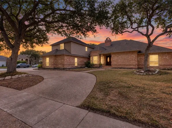 7629 Lake Bolsena Dr, Corpus Christi, TX 78413