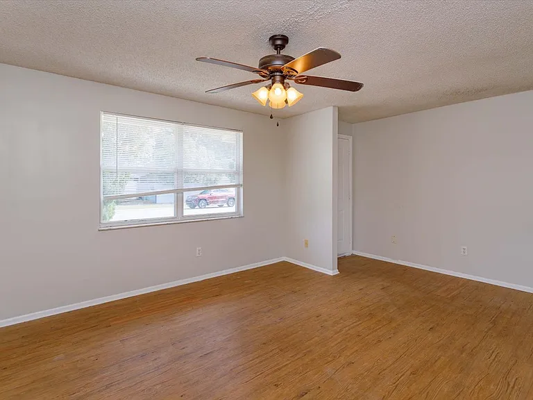 131 Langston Dr — Photo 3