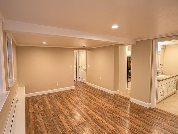4th image of 349 Massol Ave APT 8
