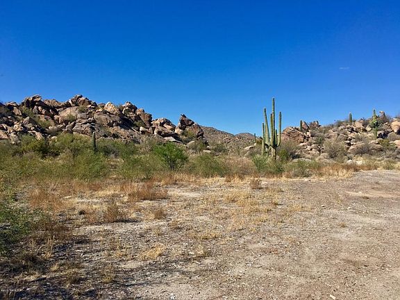 2nd image of 1497 W Tortolita Mountain Cir
