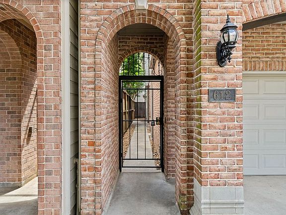 Rare first floor living home in Rice Military with great space and flow. One of the most walkable areas in all of Houston.