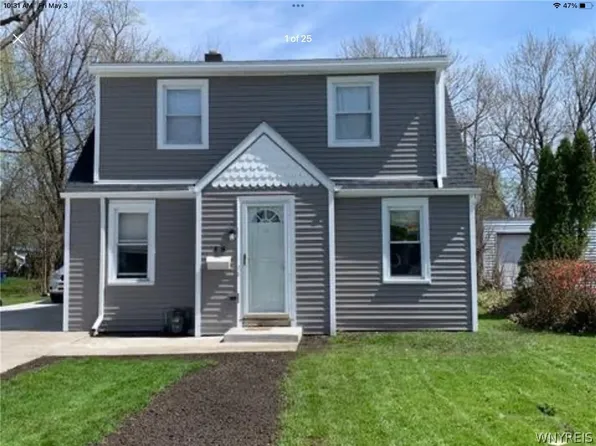48 Larch Rd, Buffalo, NY 14226