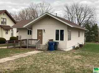 312 N Main St, Paullina, IA 51046