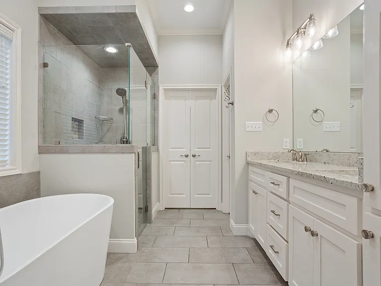 10420 Fallen Leaf Dr — Photo 15