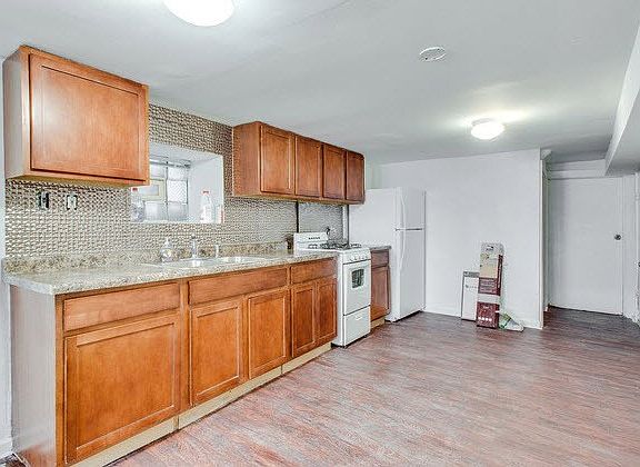 5th image of 2009 W Race Ave #G