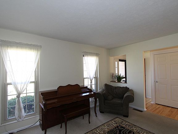 3rd image of 1197 Forest Run Dr