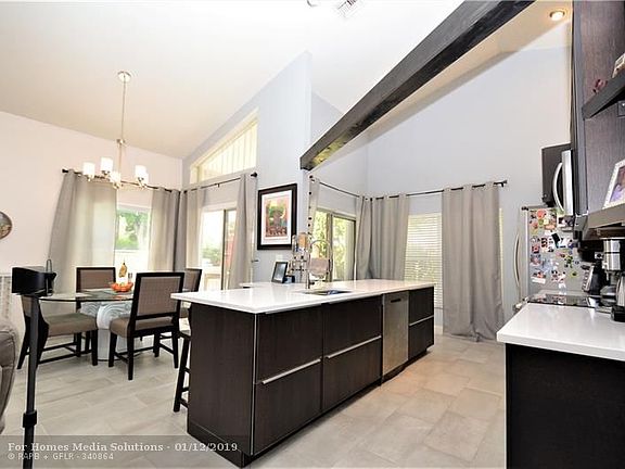 5th image of 6995 NW 29th Ct
