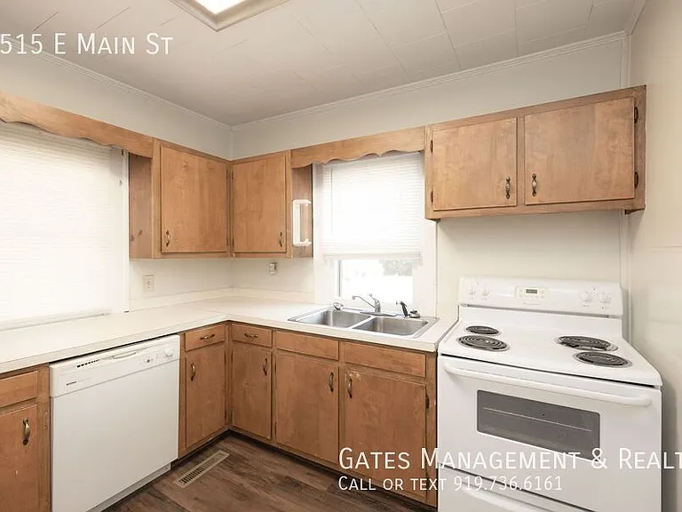 1515 E Main St — Photo 12