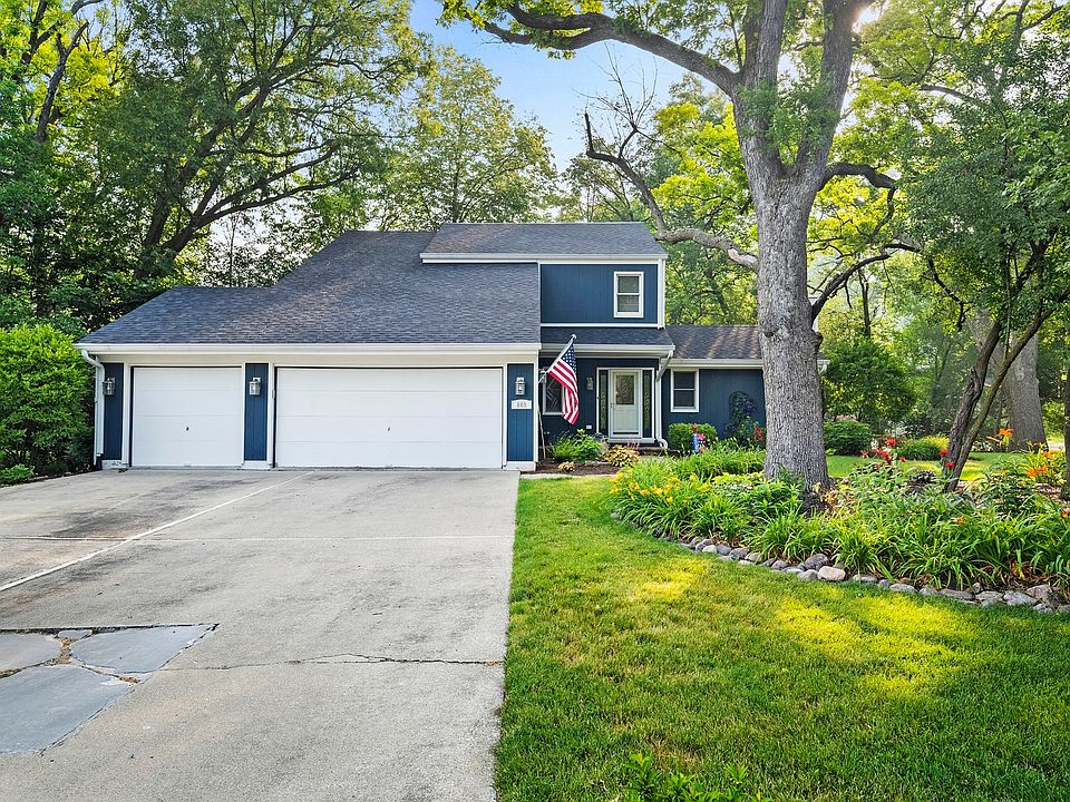 1st image of 860 Tam O Shanter Cir