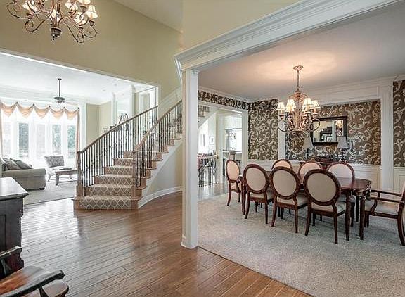 4th image of 315 NW Rockwood Ct