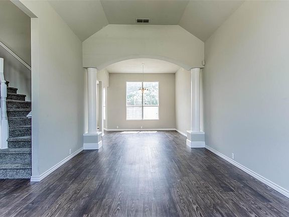 3rd image of 2205 Arbor Chase Cir