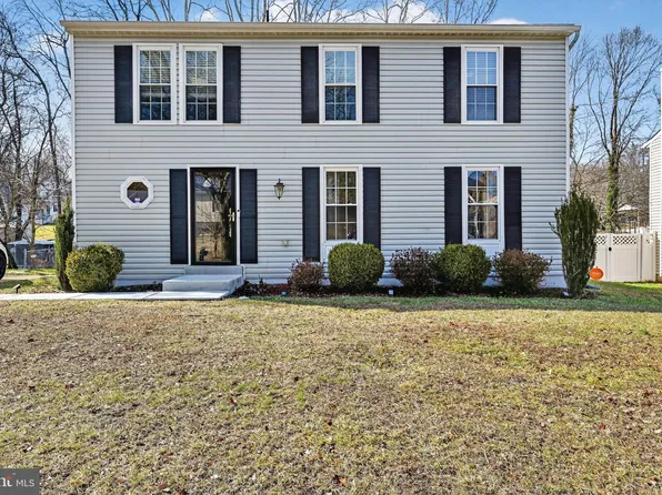 813 Lira Dr, Fort Washington, MD 20744