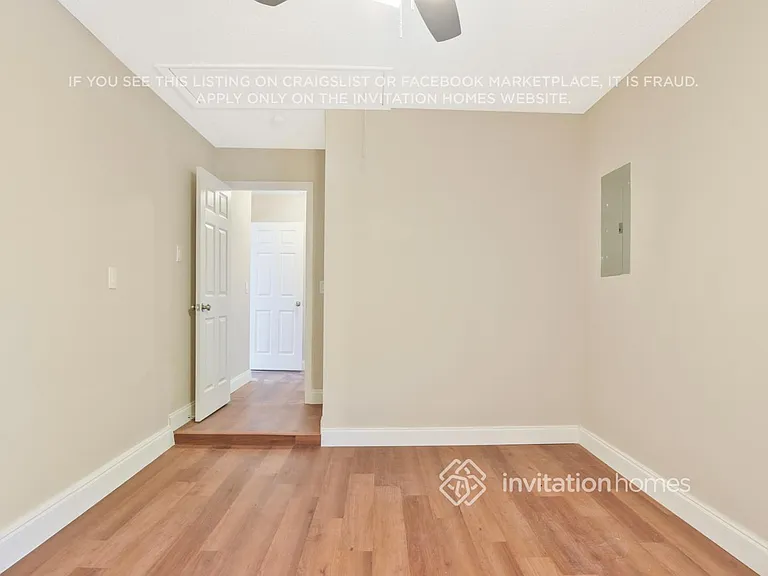 3434 Coachlight Dr — Photo 9
