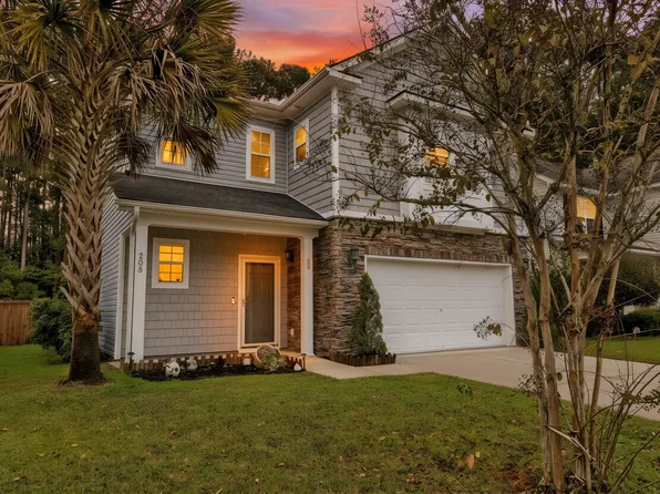 208 Woodbrook Way, Moncks Corner, SC 29461