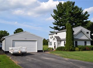 2422 Westside Dr, North Chili, NY 14514