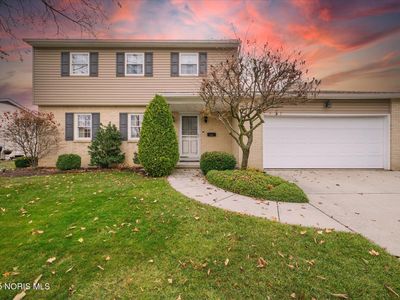 1304 Sierra Dr, Oregon, OH, 43616