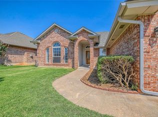 1617 SW 33rd St, Moore, OK 73160