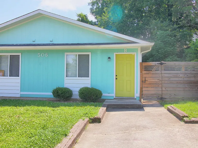 506 Gurley St — Photo 3