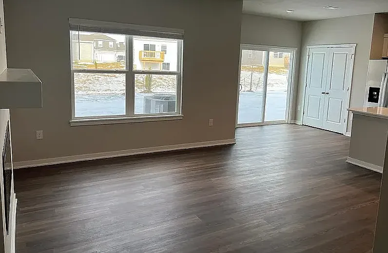 3 bed, 2.5 bath, 1711 sqft, $1,875 — Photo 4