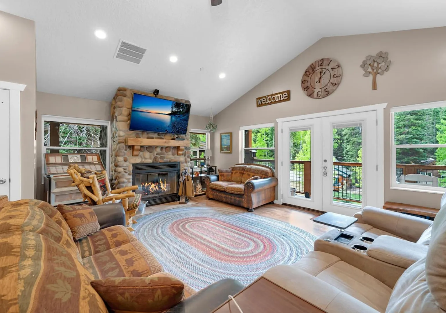 Silver Fork Chalet — Photo 3
