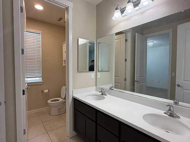 1261 Damasco Ln — Photo 11