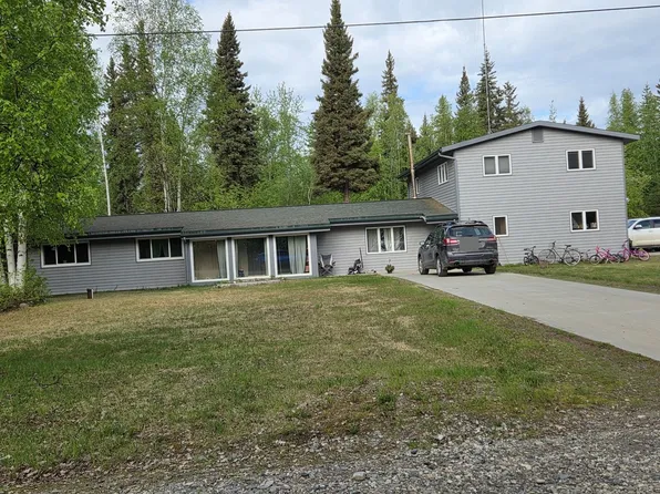 961 Mattie St, North Pole, AK 99705