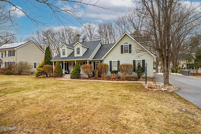 4th image of 56 Cobble Hill Drive