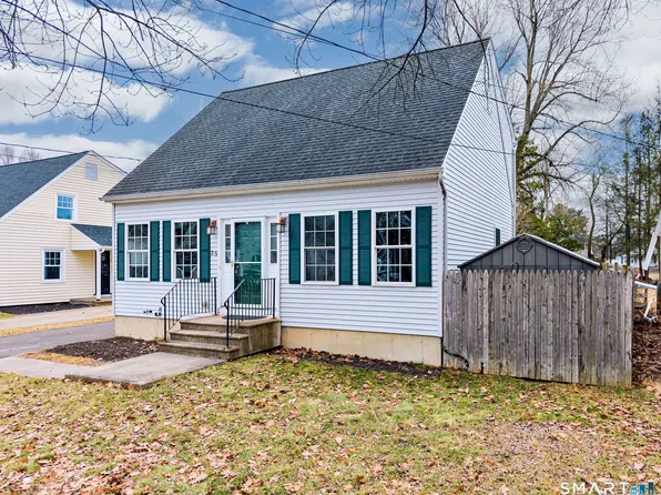 25 Woodlawn Avenue, Enfield, CT 06082